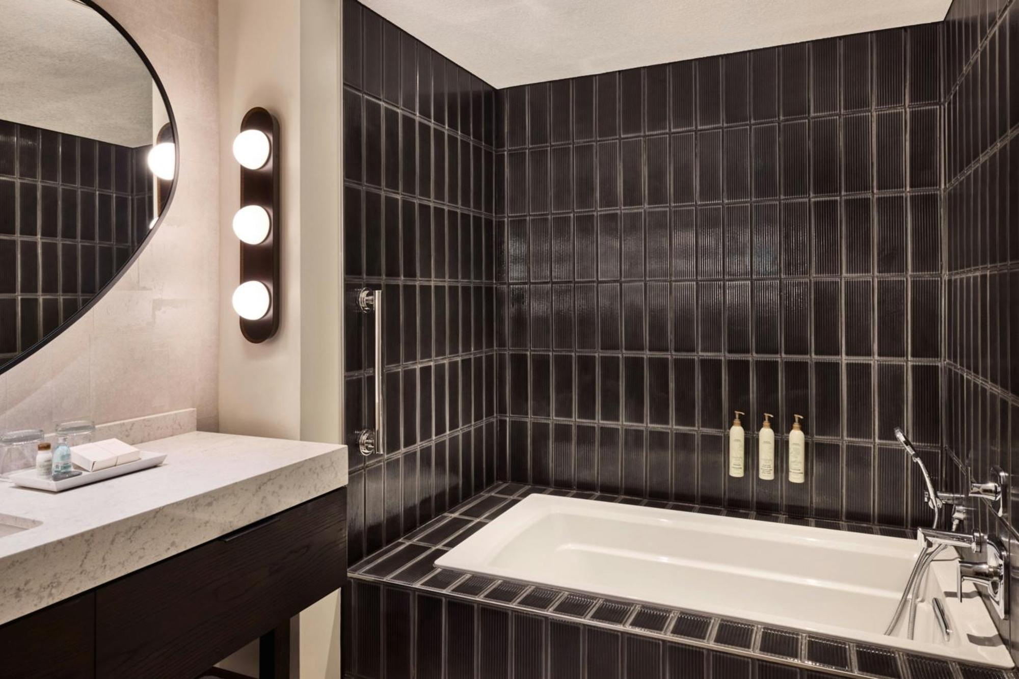 Renaissance Phoenix Glendale Hotel&Spa Extérieur photo